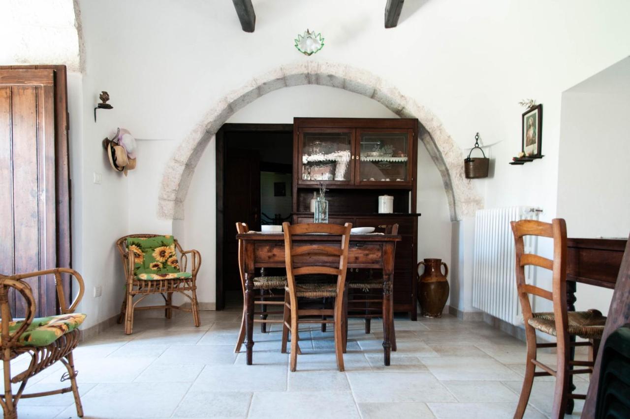 Trulli Sul Vignale In Masseria Santalachicca 마르티나프란카 외부 사진